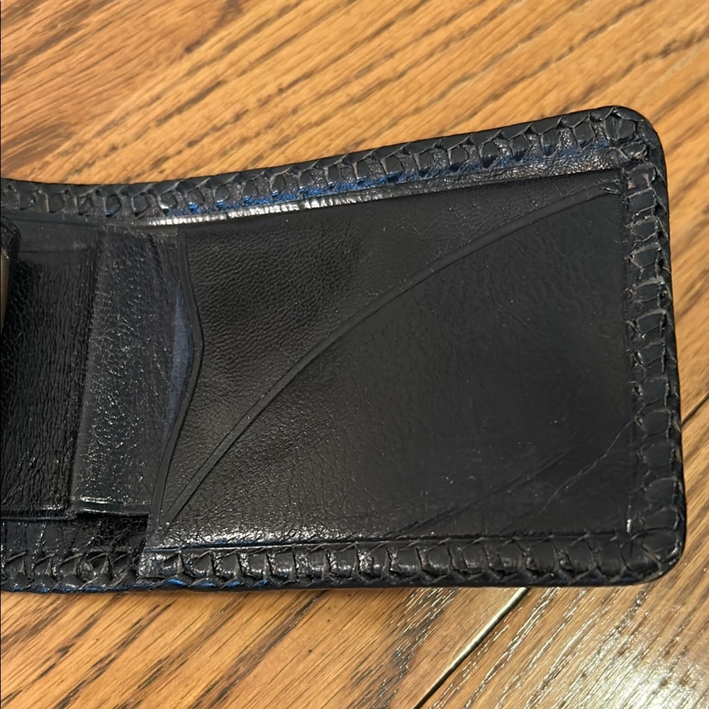 Black Billfold & Card Holder with Embossed Design - Picture 4 of 7